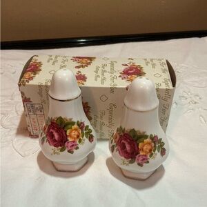 ROYAL ALBERT Cottage Rose Salt and Pepper Shakers - White and Pink Floral